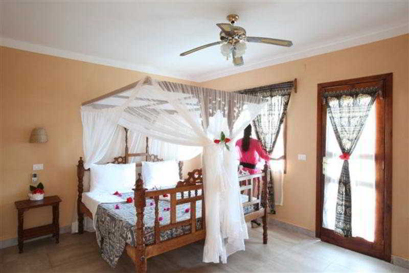 Jaz Amaluna Beach Resort - Adults Only 16 Years Plus Занзибар Экстерьер фото